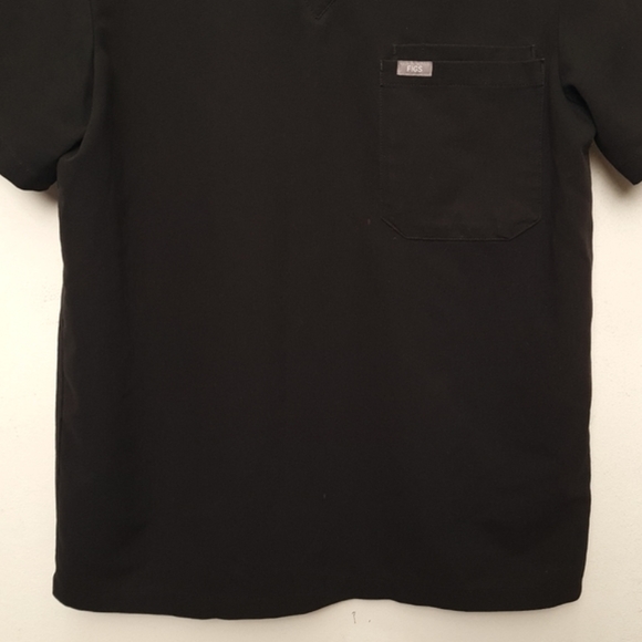 FIGS Technical Collection Three Pocket Scrub Top FM1500 Men's Black Size M - Picture 6 of 16